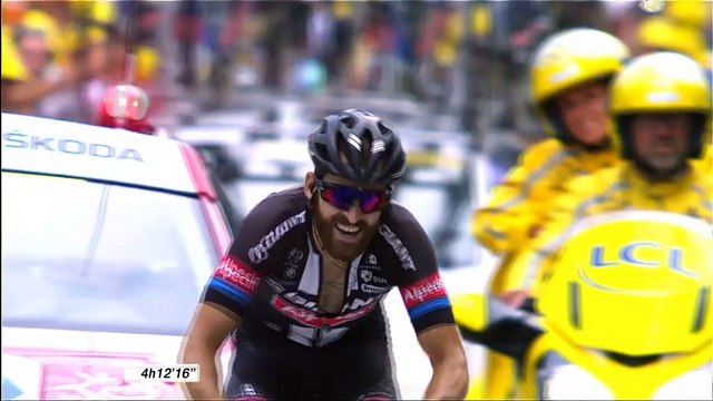 Froome tightens grip as van Garderen withdraws