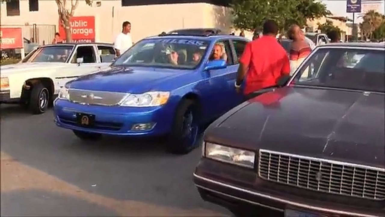 SUNDAY HANG OUT LOW RIDERS
