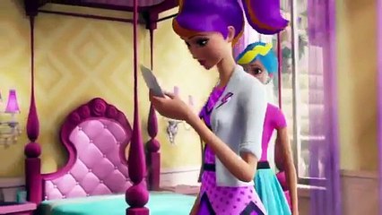 Barbie™ in Princess Power Maddy & Abby Checking Kara's Power