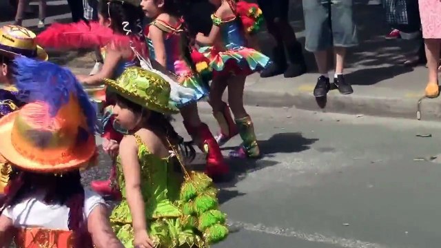 La Bolivie (Bolivia) au Carnaval Tropical de Paris 2013