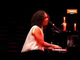 Alicia Keys singing Unthinkable at her Joe's Pub show in NYC / June 28th 2011