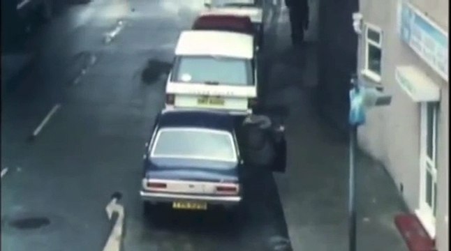 The Chinese Detective (1981) | Railway Station + Park {Clip 1) - David Yip Ian Hendry