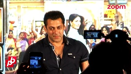 Katrina Kaif met Salman Khan during the 'Eid' shoot of 'Bajrangi Bhaijaan' - Bollywood Gossip