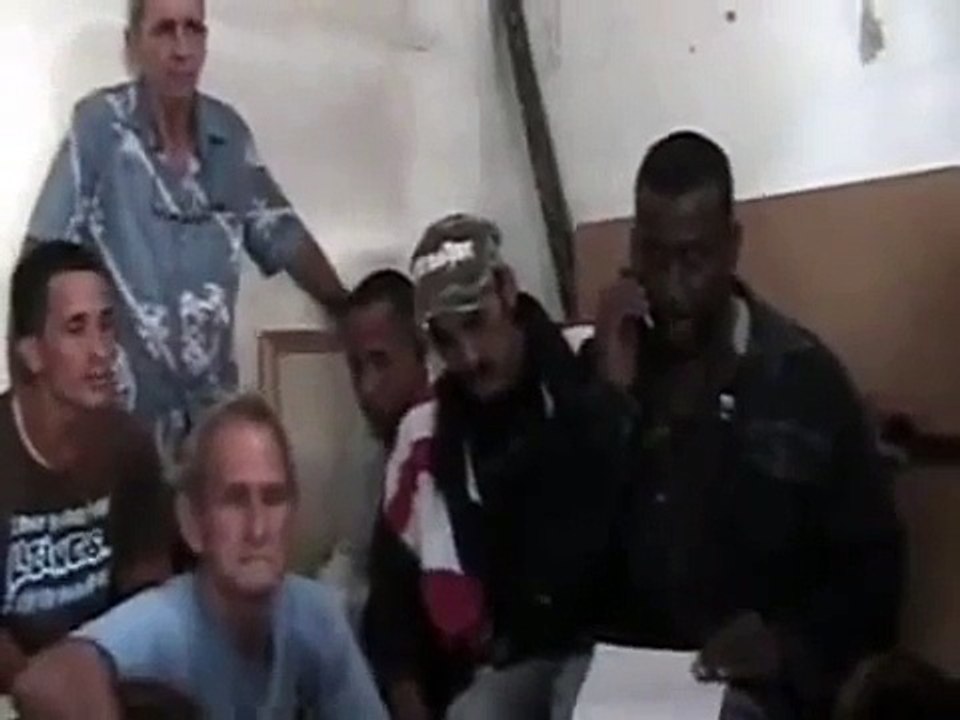 La policía hostiga una marcha de opositores en Placetas