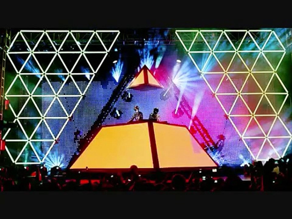 Daft Punk- Around the World Remix 2010!!!