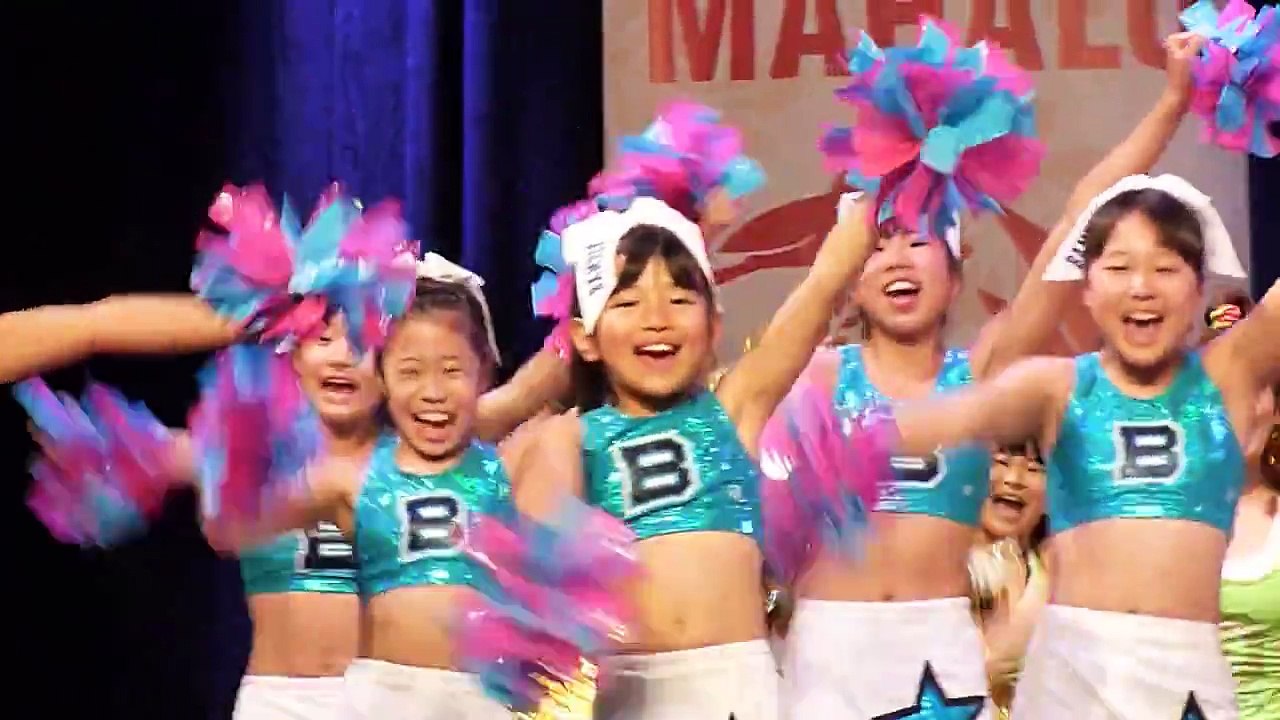 Kawasaki Kid's Cheerleading Finale {Honolulu Festival 2014}