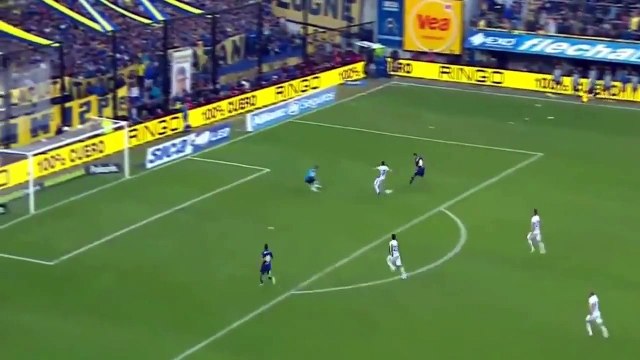 Un coup du foulard exceptionnel !