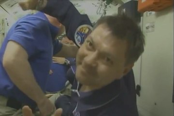 Les retrouvailles entre astronautes dans la station spatiale internationale, en 42 secondes