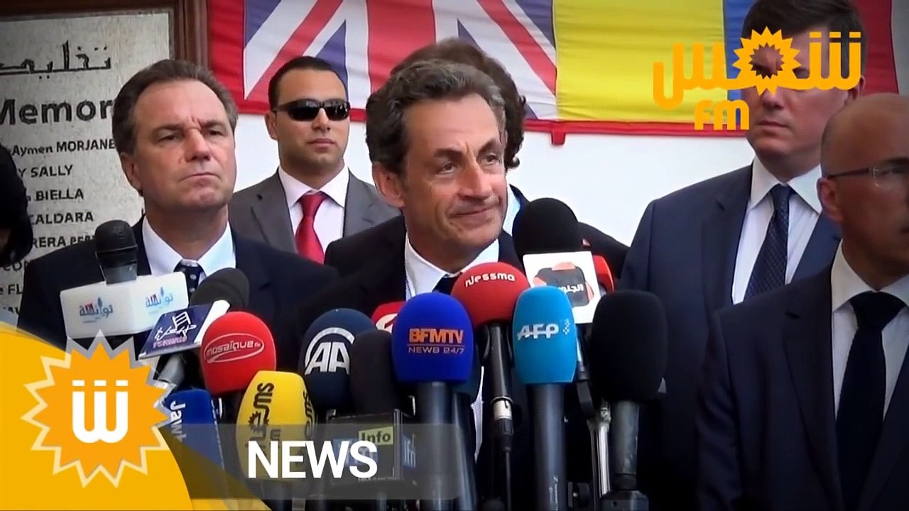 Nicolas Sarkozy en visite à Tunis, dérape sur l’Algérie