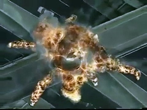 Trinity conduciendo una Ducati 996 (Matrix Reloaded)