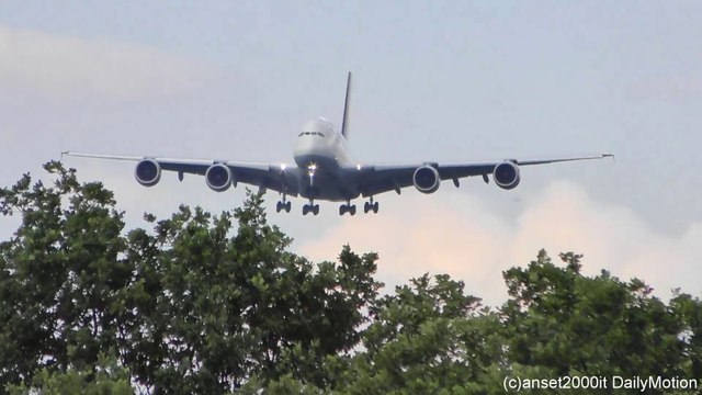 Airbus A380 Lufthansa Landing in Frankfurt Airport. D-AIMF flight LH729