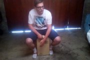 MOI ET MON NOUVEL INSTRUMENT LE CAJON