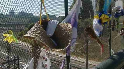 Los vecinos de Angrois no olvidan el descarrilamiento del Alvia dos años después