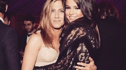 ¿Será que Jennifer Aniston emparejó a Selena Gomez & Ed Sheeran