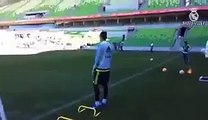 Cristiano Ronaldo scored a rabona volley in Real Madrid training