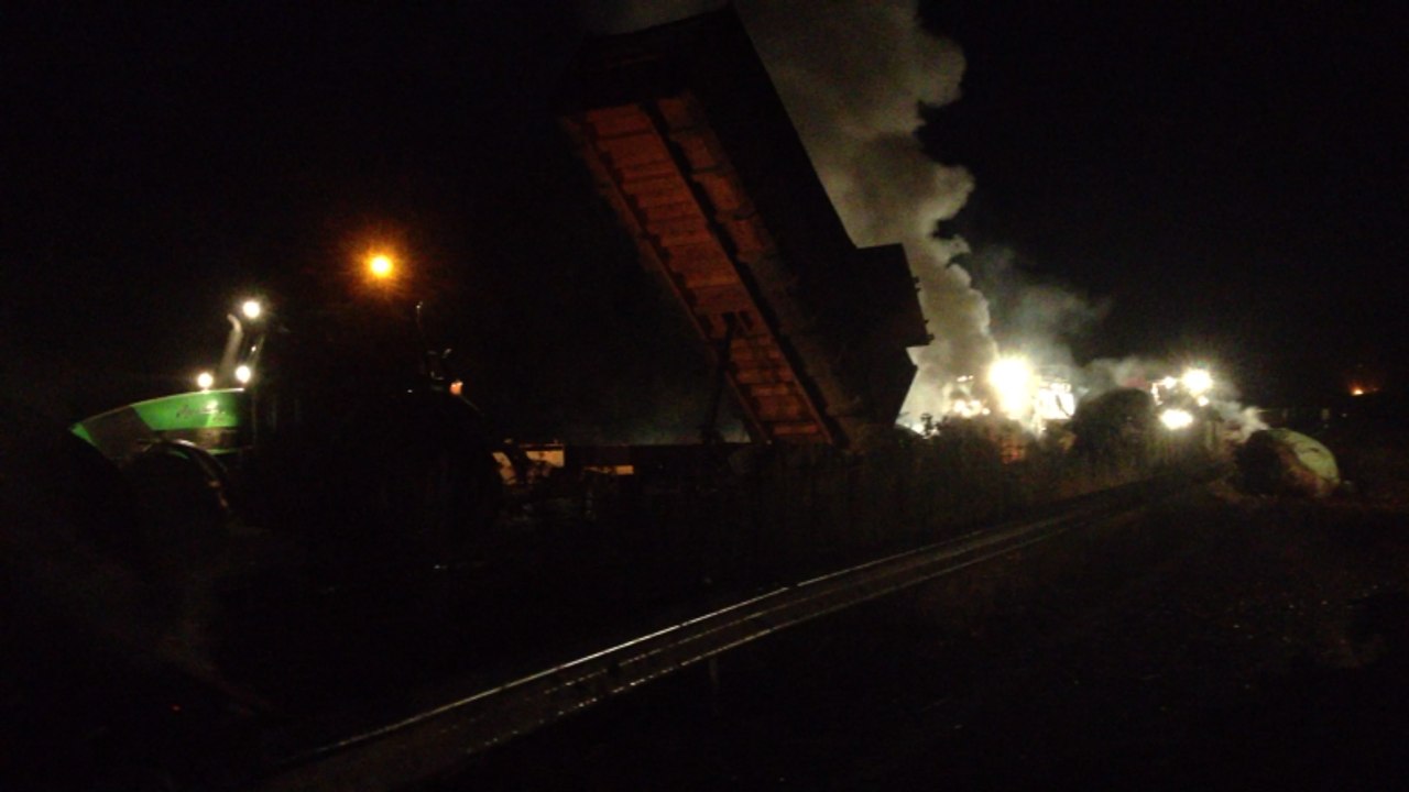 Les remorques vidées pour la fin du blocus