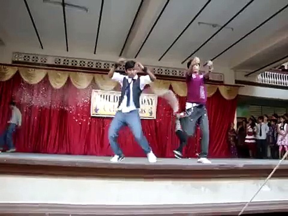 dhoom-2 dance by tasleem ahamed n w.t.vishnu
