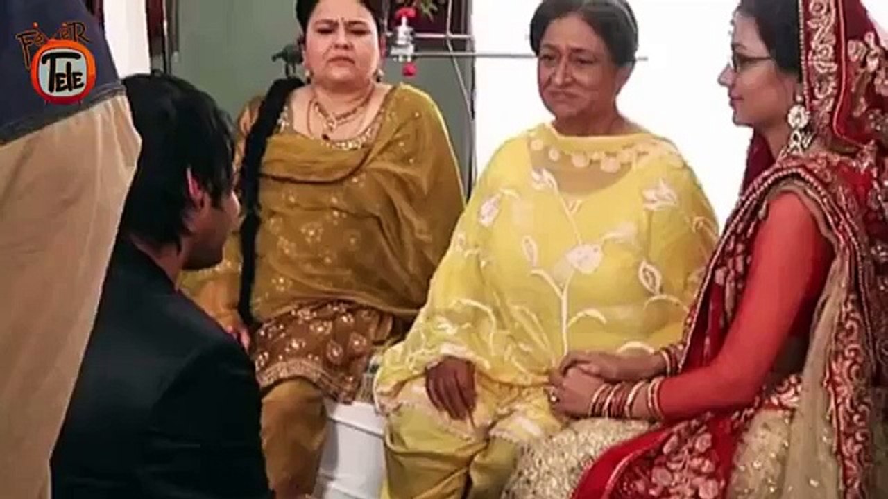 Kumkum Bhagya 23 July 2015 Daadi Throws Abhi out of Mehra House