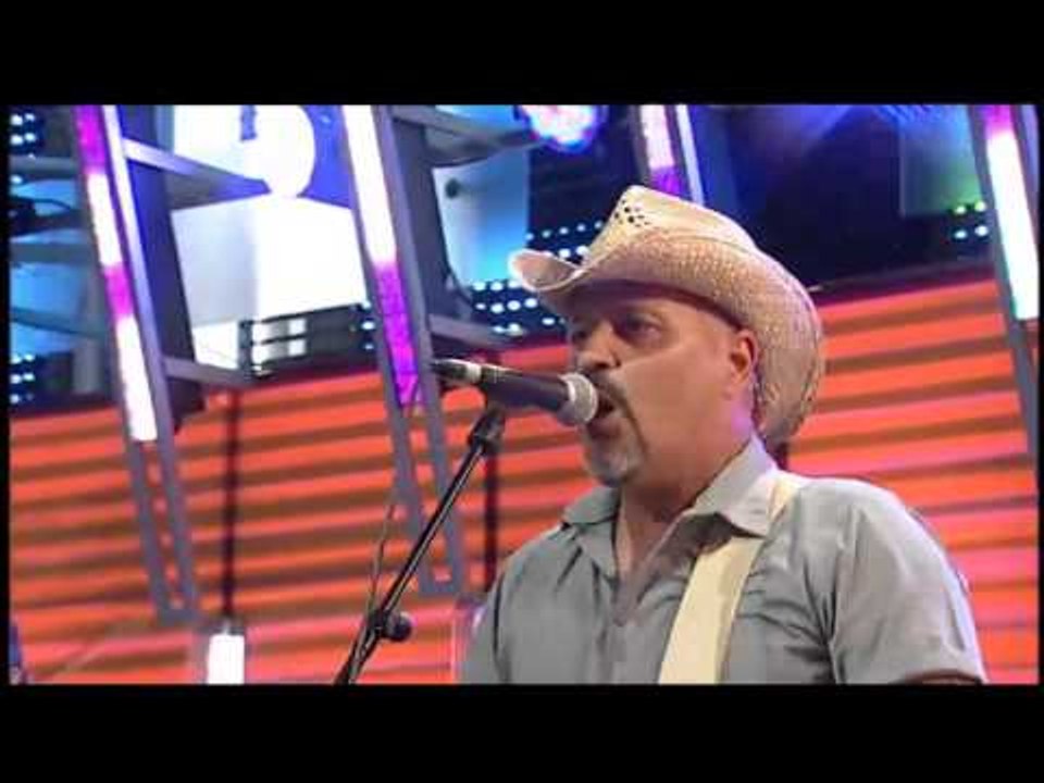 TV3 - Divendres - "Junts", la cançó de l'estiu de TV3