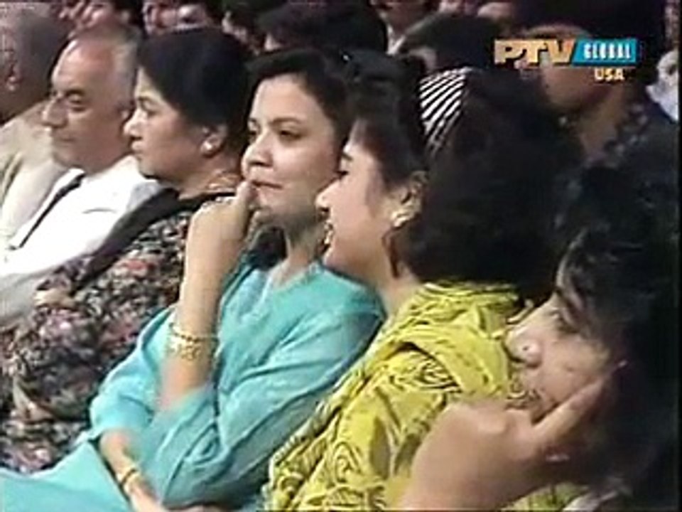 Dil Ne Hamare Baithe Baithe Kaise Kaise Rog by Nusrat Fateh Ali Khan