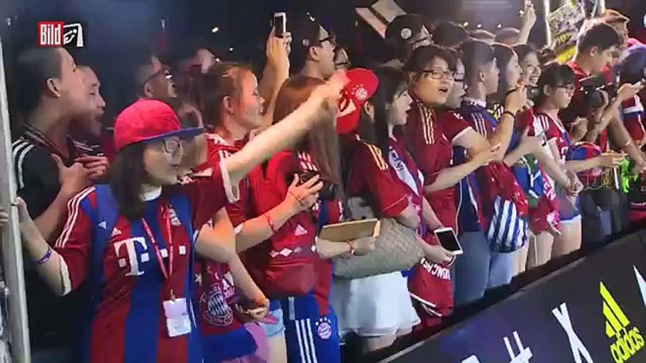 Selfie-Gott Thomas Müller - Bundesliga Bei Bild