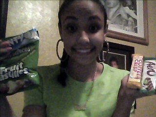 American Daughter and Dad's British Food Taste Tes