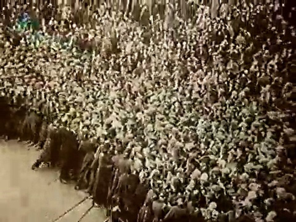 Ernst Busch "Solidaritätslied 1932 - 1937 - 1947" (B. Brecht)