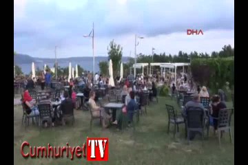 Çanakkale'de meydana gelen depremler korkuttu...Vatandaş parklarda sabahladı