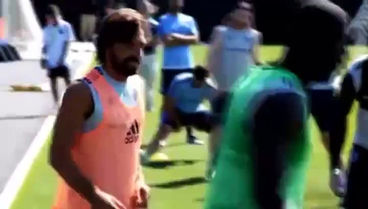 Pirlo'dan müthiş hareket!