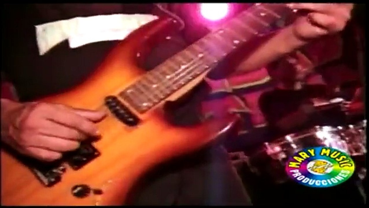 Bailando la Cumbia - Los Invasores de Progreso EN HD en vivo