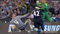 Keylor Navas Brutally Hit Yaya Touré - Manchester City v. Real Madrid - International Champions Cup 24.07.2015