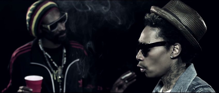 Snoop Dogg & Wiz Khalifa French Inhale