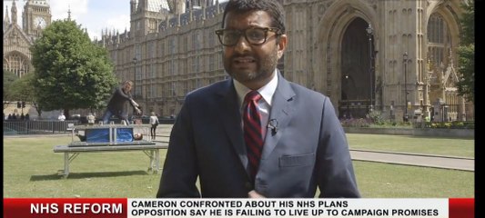 Un journaliste anglais vidéobombé par des magiciens !