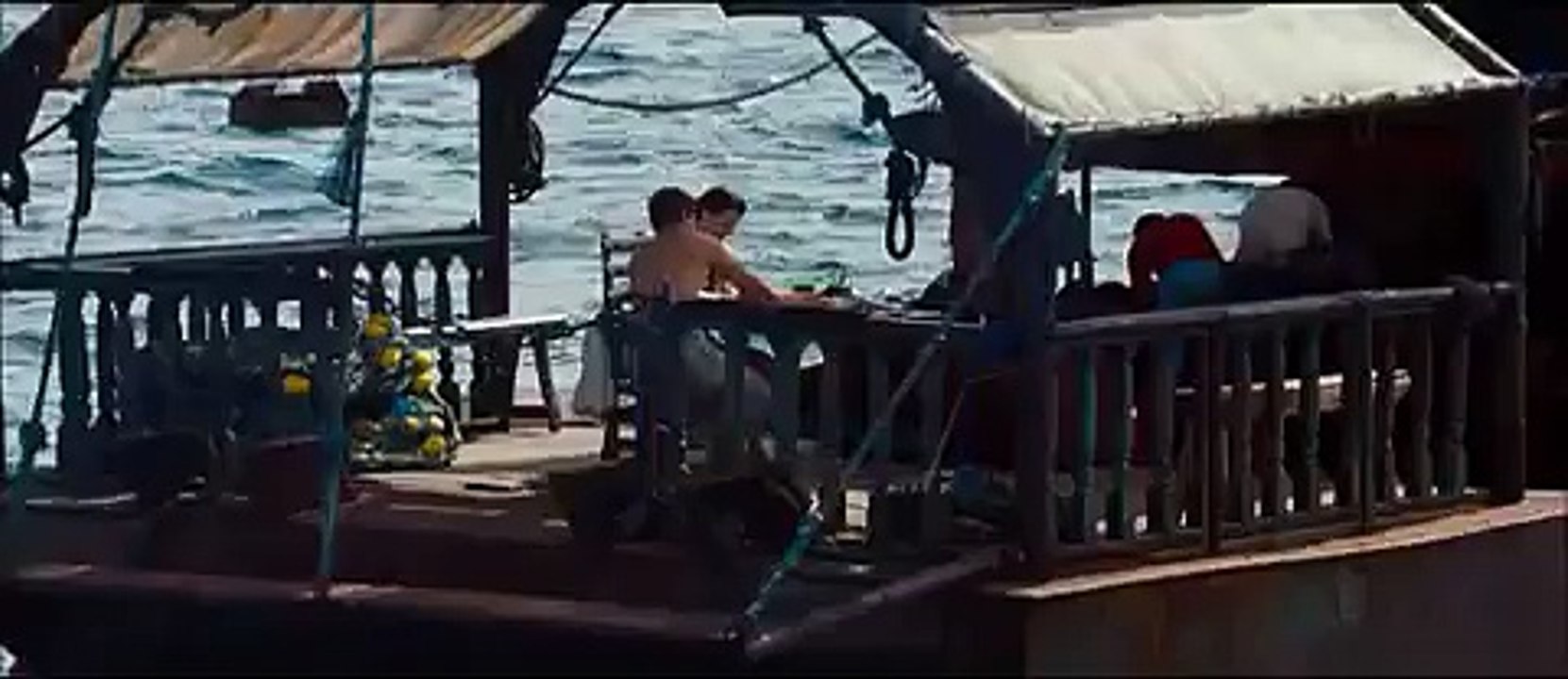 El legado de Bourne. Escena final barco