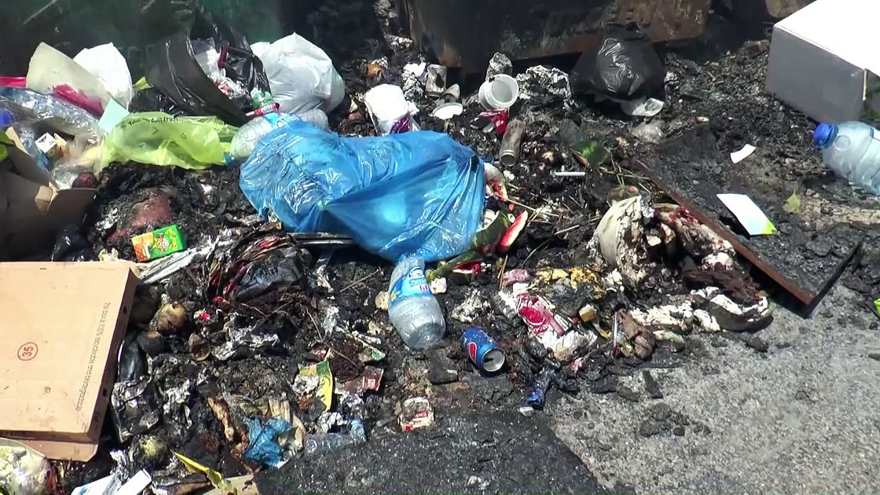 النفايات تغزو شوارع بعض المناطق اللبنانية بعد اقفال مطمر رئيسي