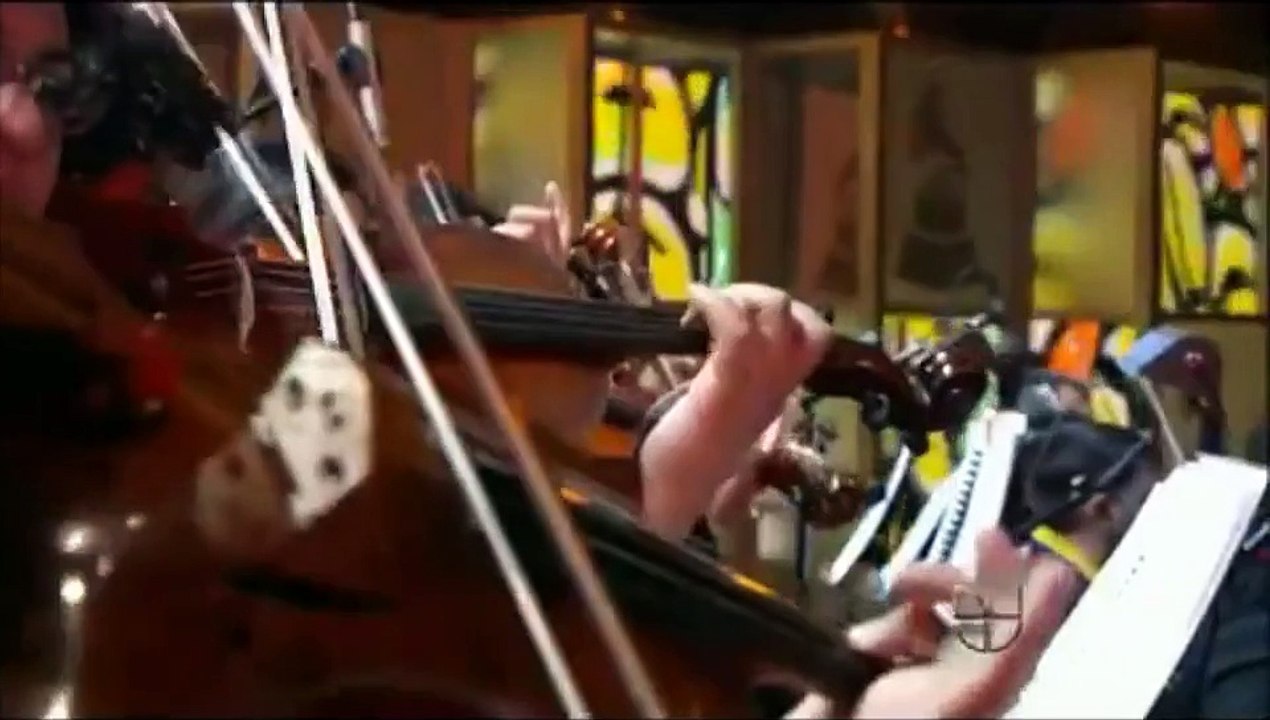 Calle 13 & Dudamel Junto a La Sinfonica Simon Bolivar de Venezuela - (Grammy  Latino 2011).avi