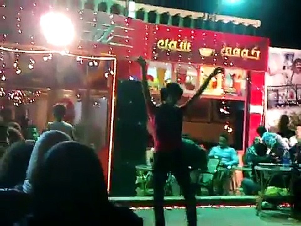 رقص على شاطئ النخيل بأسكندريه