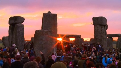 4,000 year-old skeleton unearthed at Wilsford henge