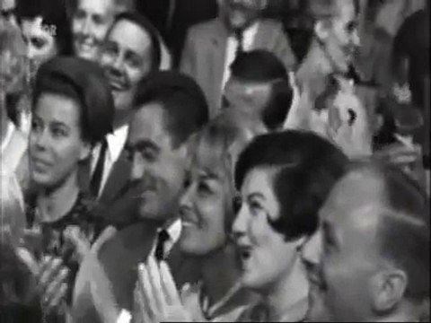 Dieter Hildebrandt & Hans Jürgen Dietrich - Eine Balade für Brotmaschine und Hundepfeife