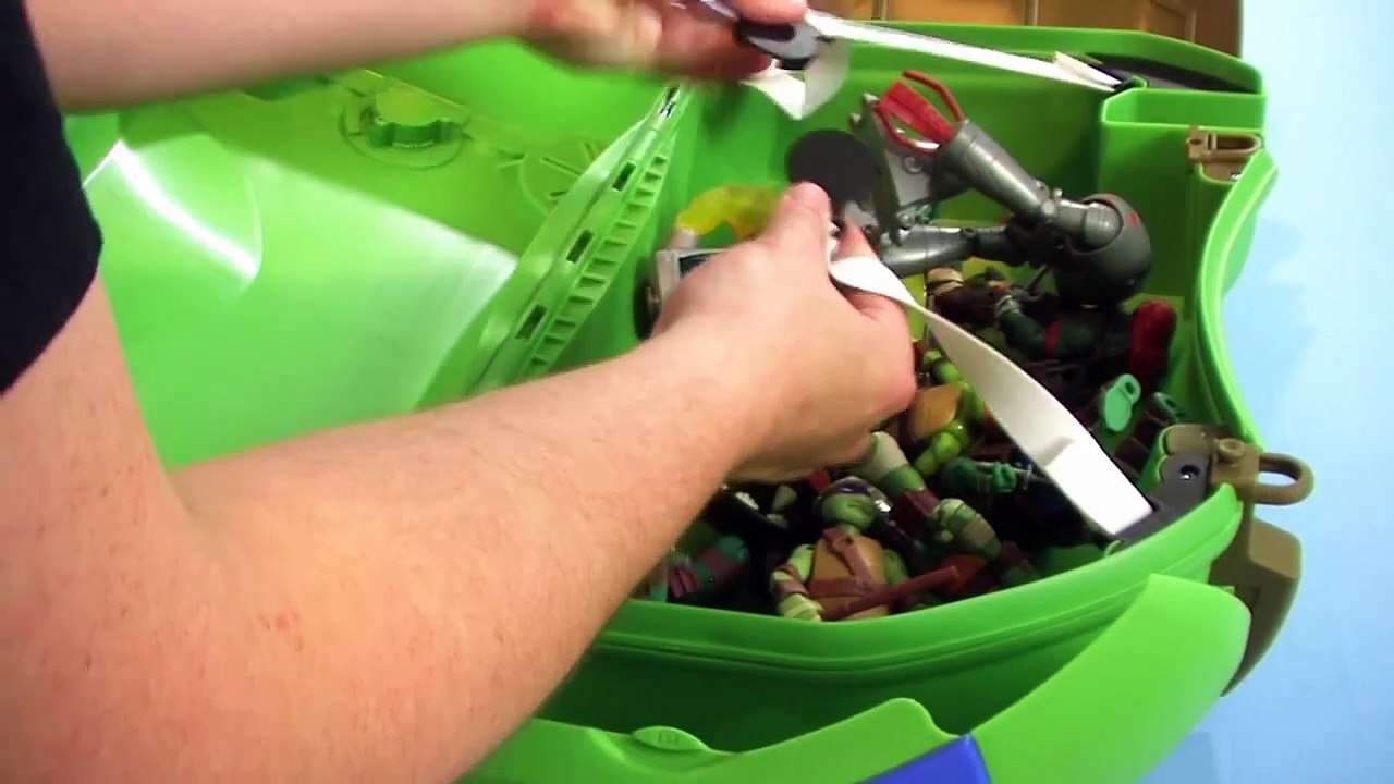 Wicked Cool Toys Teenage Mutant Ninja Turtles Leonardo Vrum Ride-On Toy Box Video Review