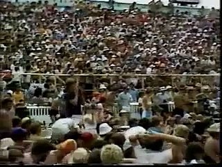 very very funny clip in the history of cricket.