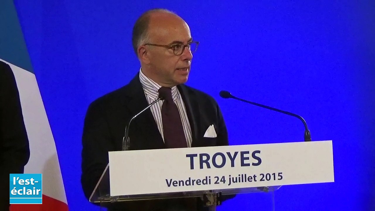 L'ode à François Baroin... par Bernard Cazeneuve