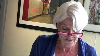 Françoise Ferreira lit " La Saint Valentin " de  Denis Bermond