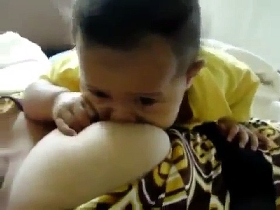 How To Breastfeed Lying Down,Breast Up