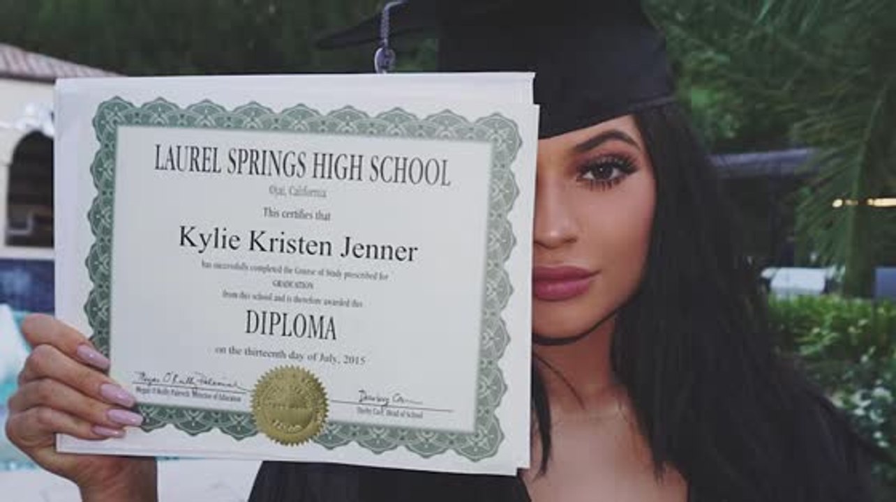 Kendall und Kylie Jenner feiern ihren Abschluss