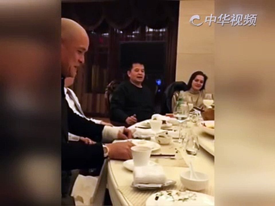 大陆知名主持人毕福剑不雅视频 被拍。