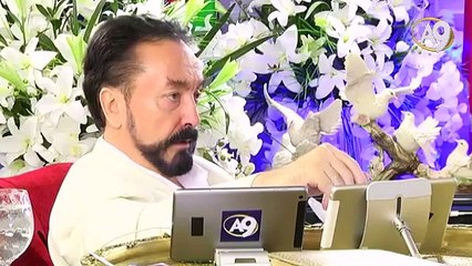Görevden alınıp tutuklanan hakimin hanımınında görevden alınmasının nedeni açıklanmalı