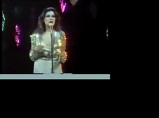 nydia caro HOY CANTO SOLO POR CANTAR