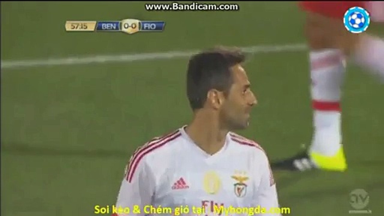 Goncalves Amazing Chance To Score Benfica 0-0 Fiorentina