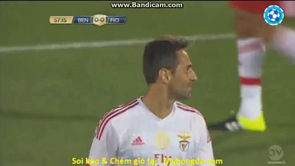 Goncalves Amazing Chance To Score Benfica 0-0 Fiorentina